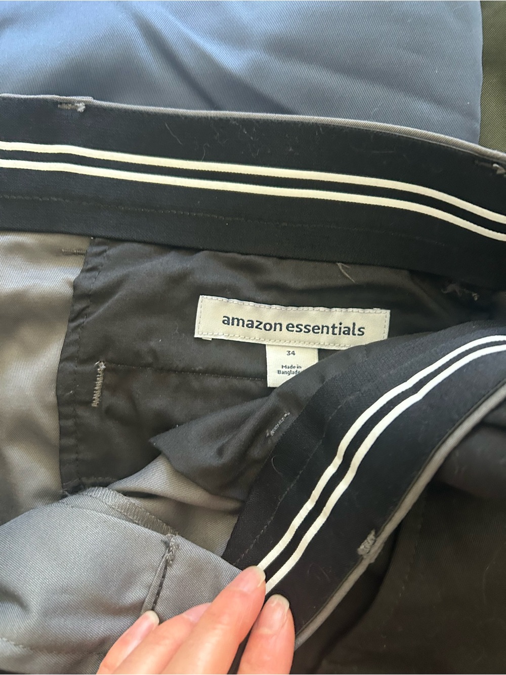 Amazon Essentials Men's Golf Shorts — Black, Olive, Light Blue, Gray x2 - Picture 7 of 7